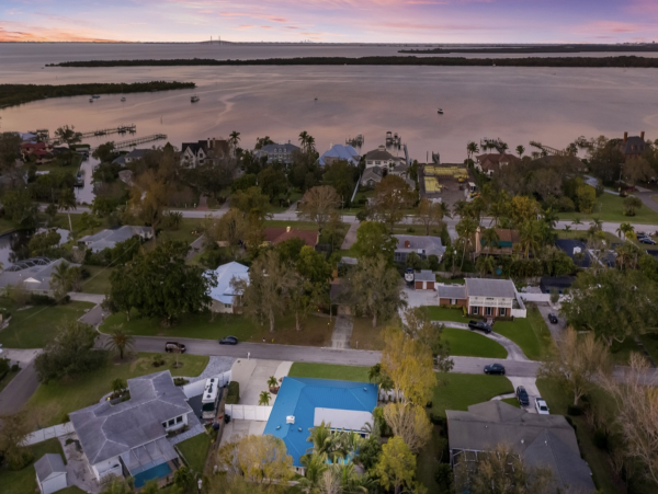 Shaw's Point Bradenton Short 5 mile Drive to Beach cute Villa